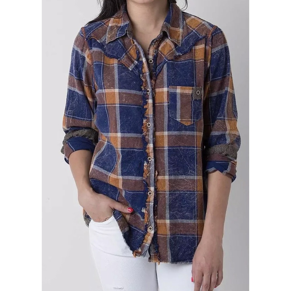 Buckle BKE Embroidery Shirt Women L Navy Rust Plaid  Button Up Blouse Top Fitted